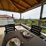 Sea View With Garden, Delta Hospitality Apartment Orfanion