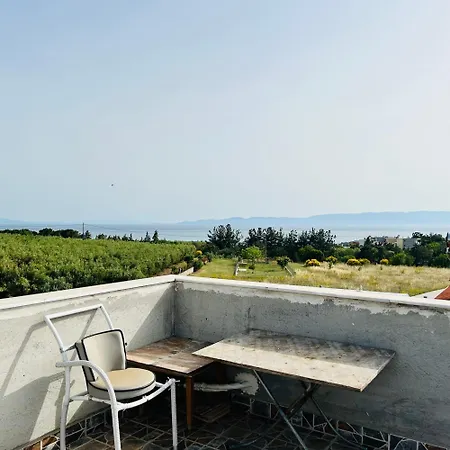 Apartament Sea View With Garden, Delta Hospitality *